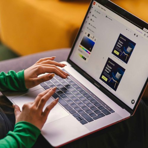 The Top 5 Marketing & Retention Trends in Contracting for 2026